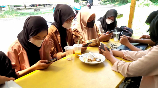 Ratusan Mahasiswa IPB Terjerat Pinjol Hingga Miliaran Rupiah, Modusnya Pencairan Dana Melalui Aplikasi Belanja Online